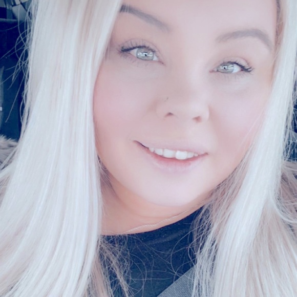 Meet your Posher, Brittany - Picture 1 of 1